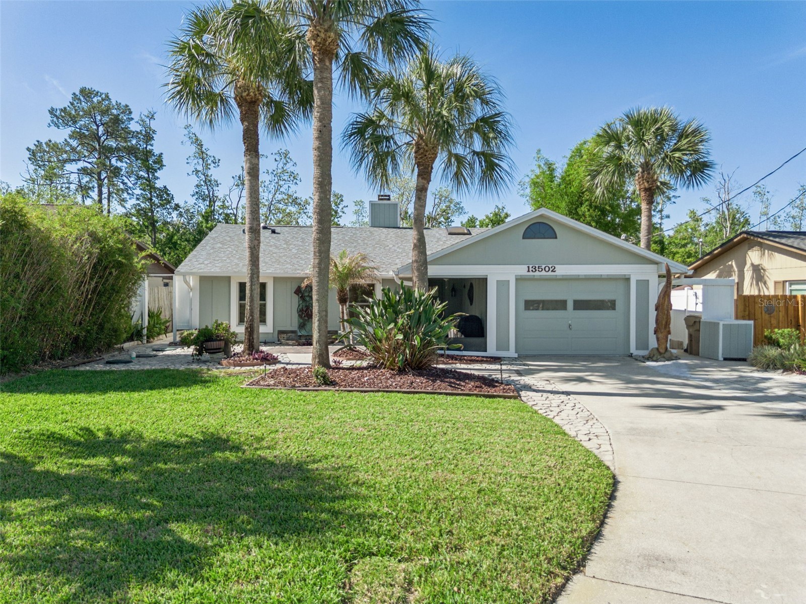 13502 COUNTRY CLUB DRIVE