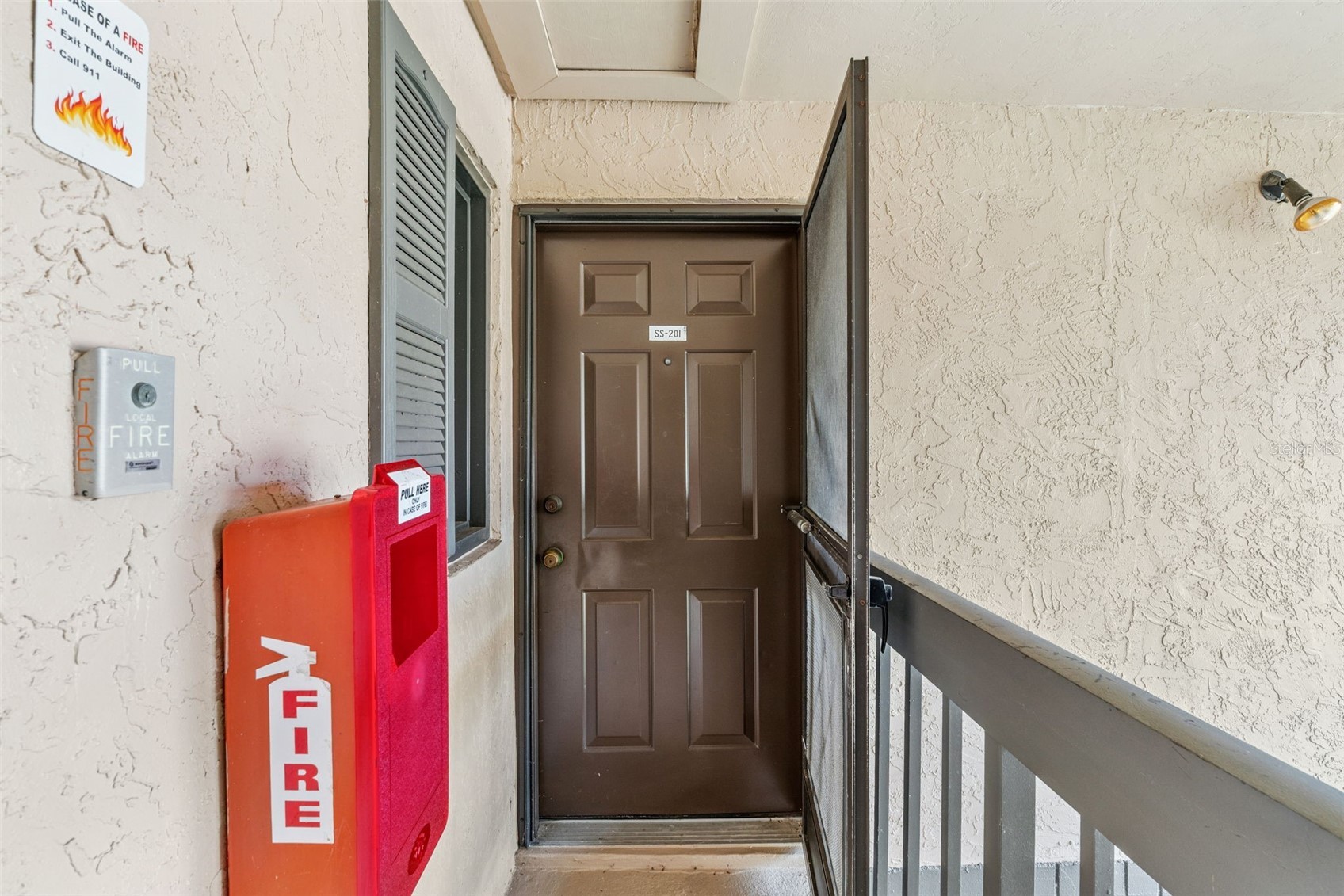 19505 QUESADA AVENUE SS201