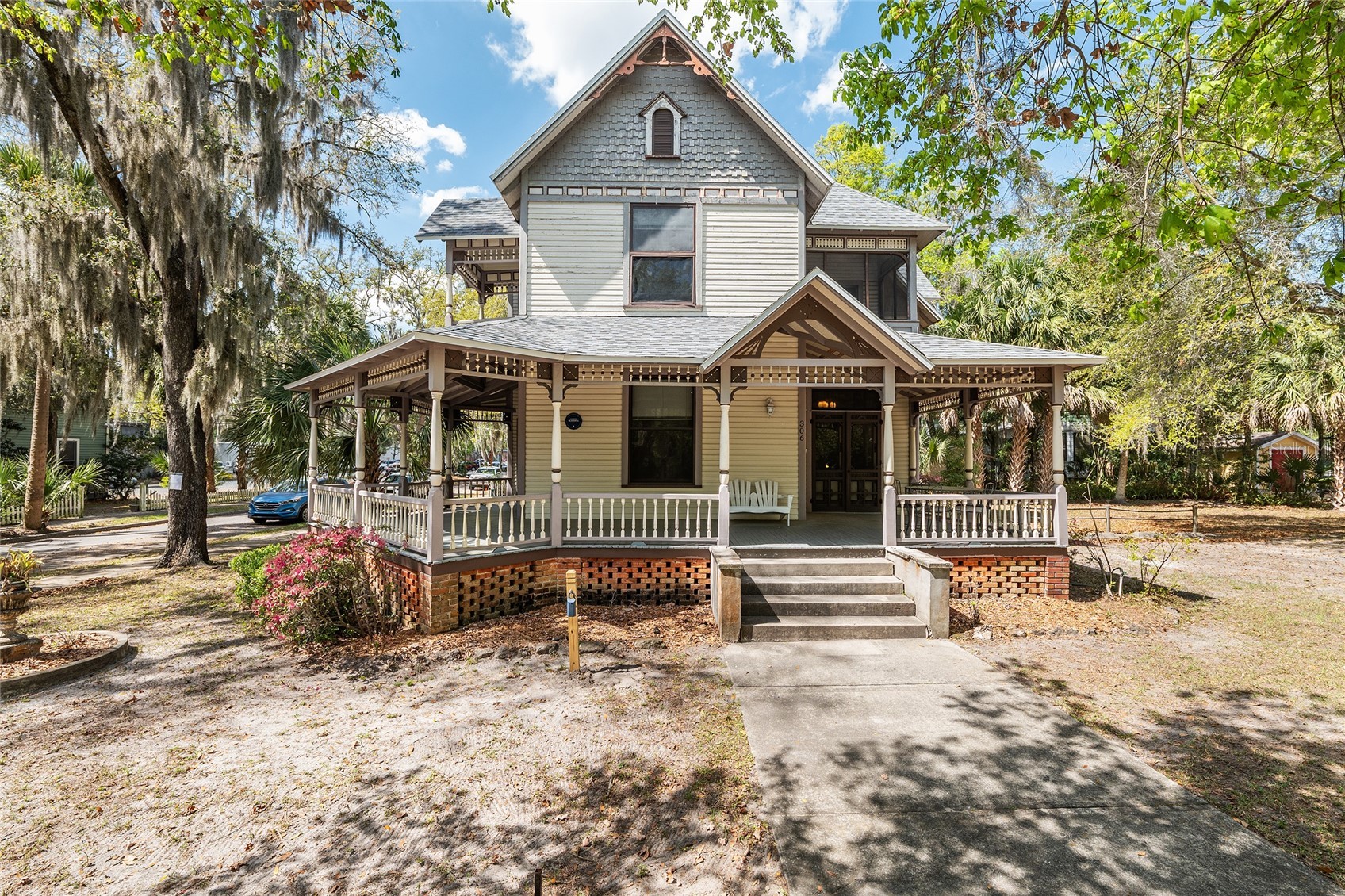 306 NE 3RD STREET