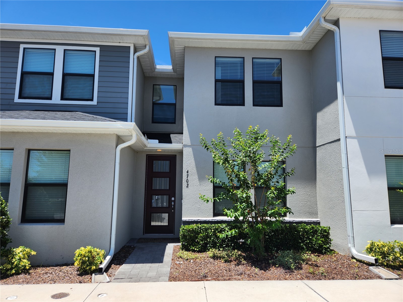 4702 TERRA ESMERALDA DRIVE