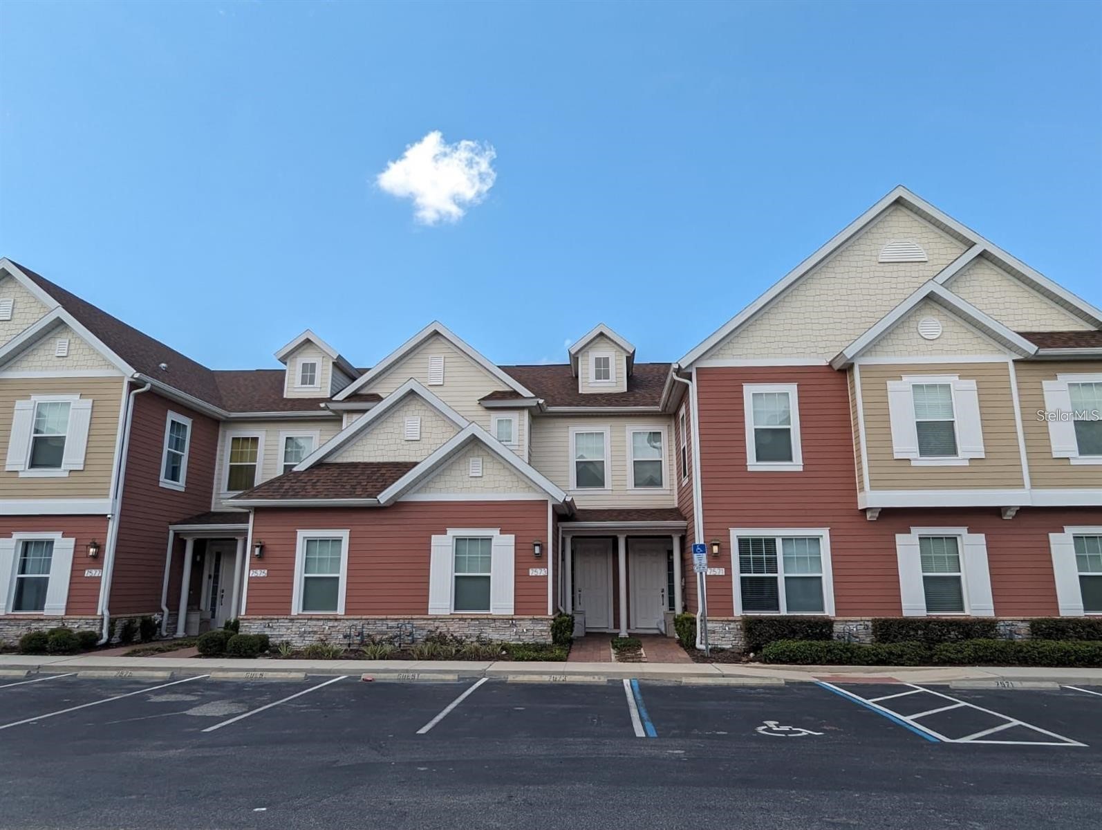 7571 SUNNY DREAMS LANE na
