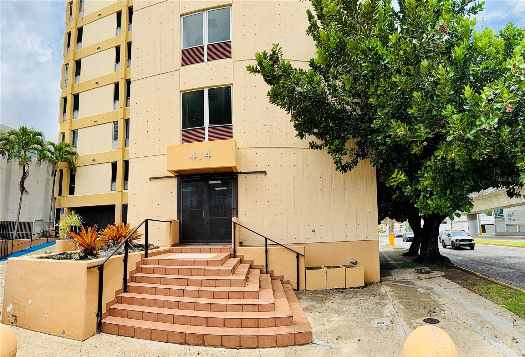 414 MUÑOZ RIVERA AVENUE 6A & 6B