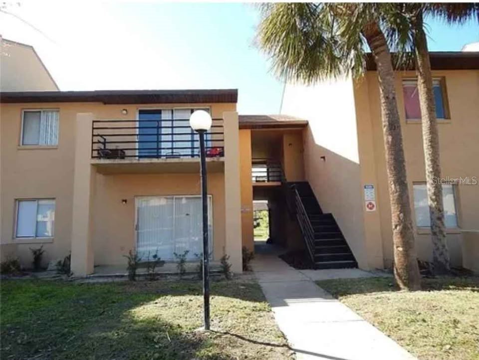 5220 VIA HACIENDA 212
