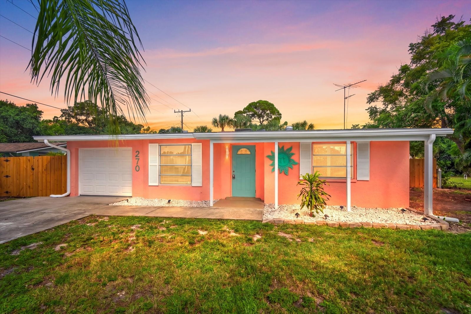 270 W SEMINOLE DRIVE