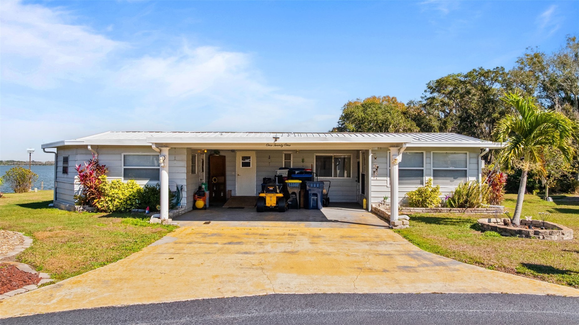 121 BONNIE DRIVE