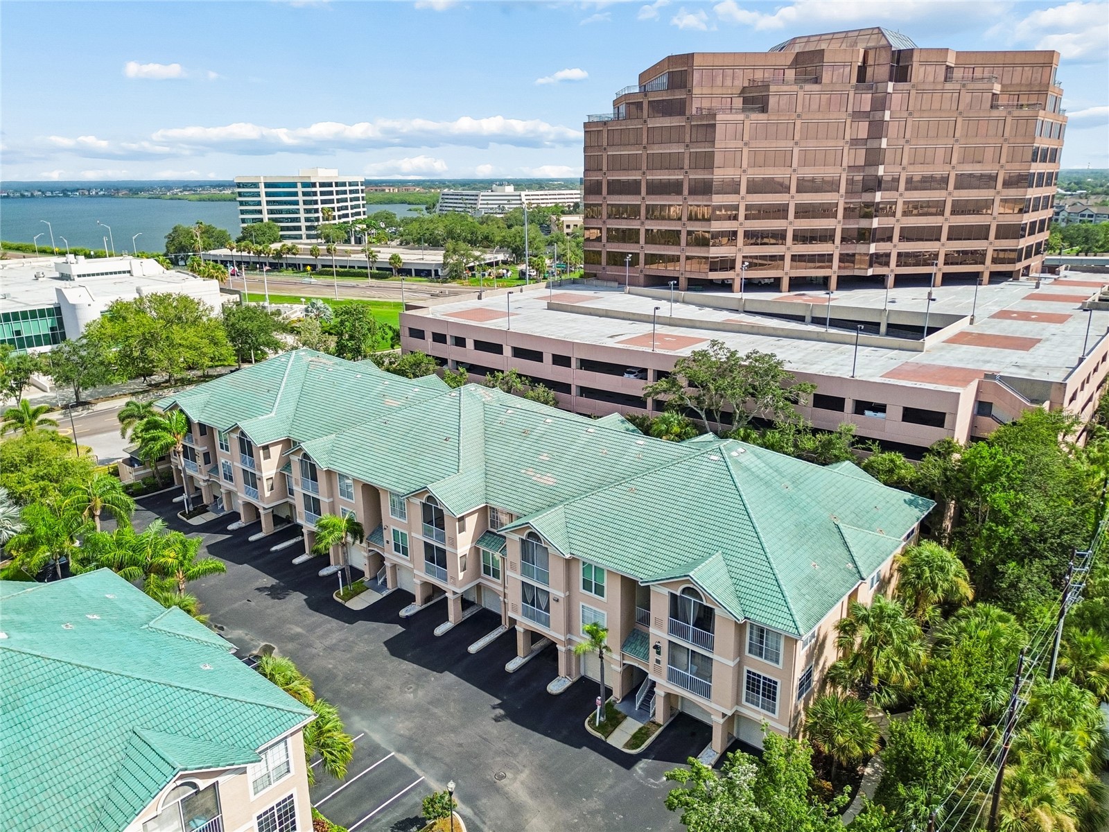 5211 BAY CLUB CIRCLE