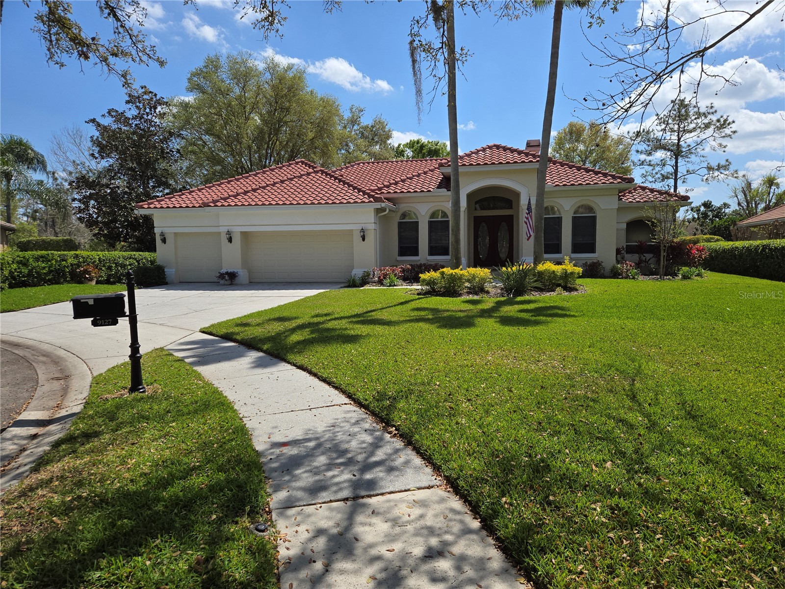 9127 WOODRIDGE RUN DRIVE