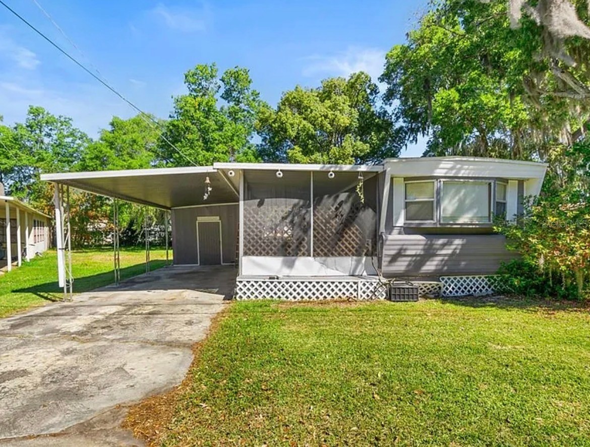 25 SUNSET CIRCLE