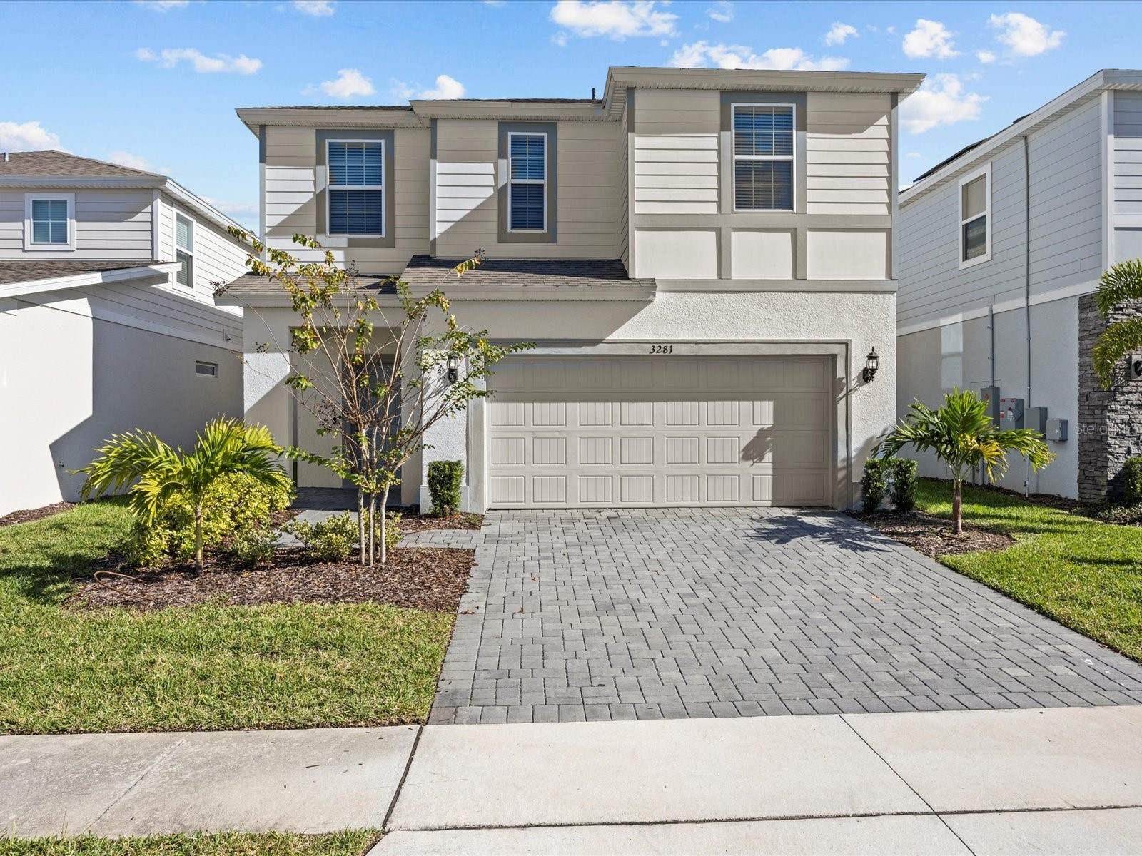 3281 LILAC WAY