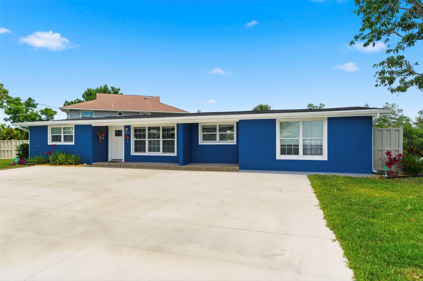 3325 W SHELL POINT ROAD