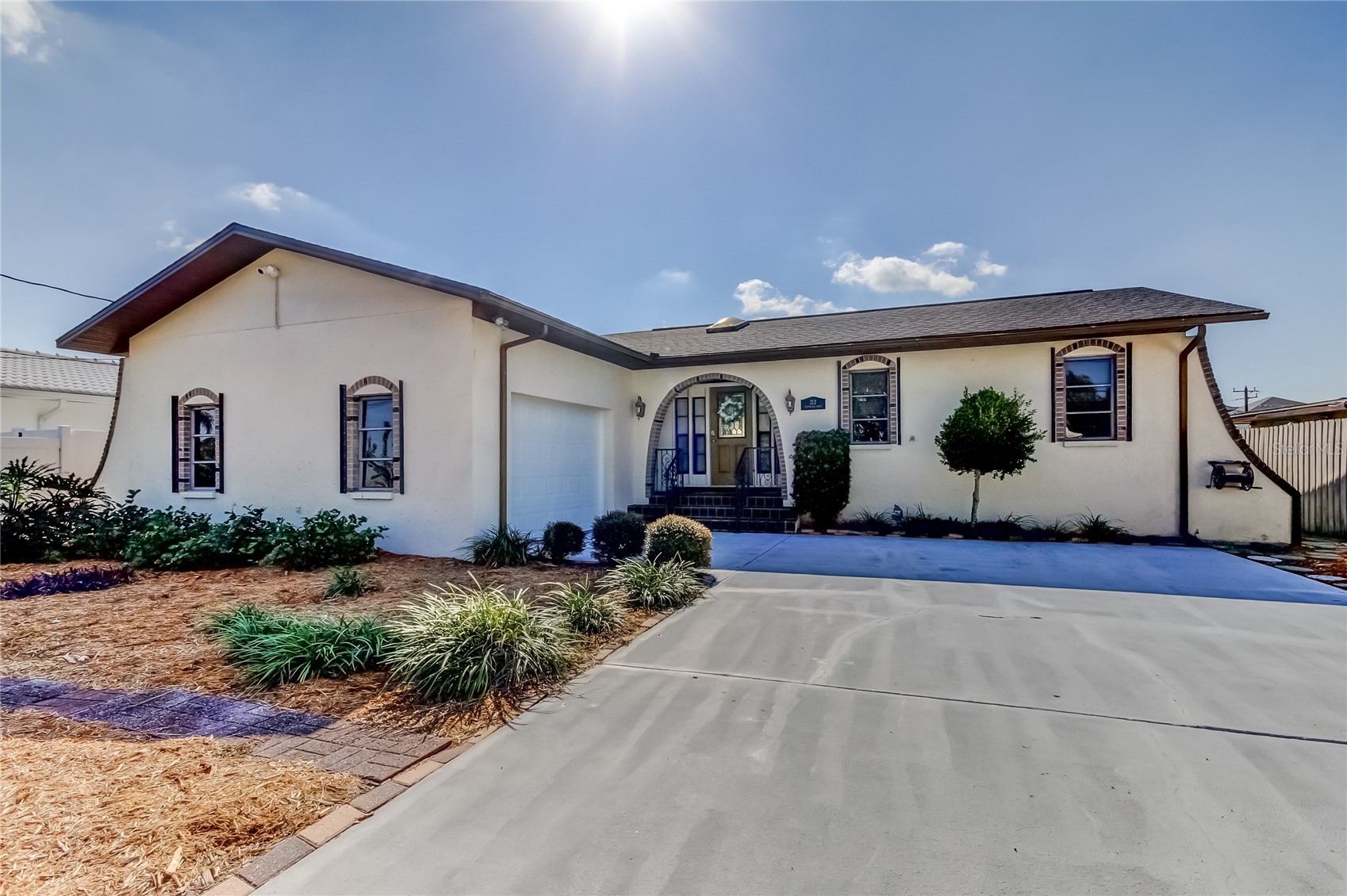212 WESTWINDS DRIVE
