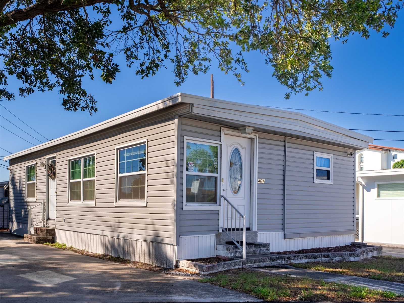 401 DENICE DRIVE 401