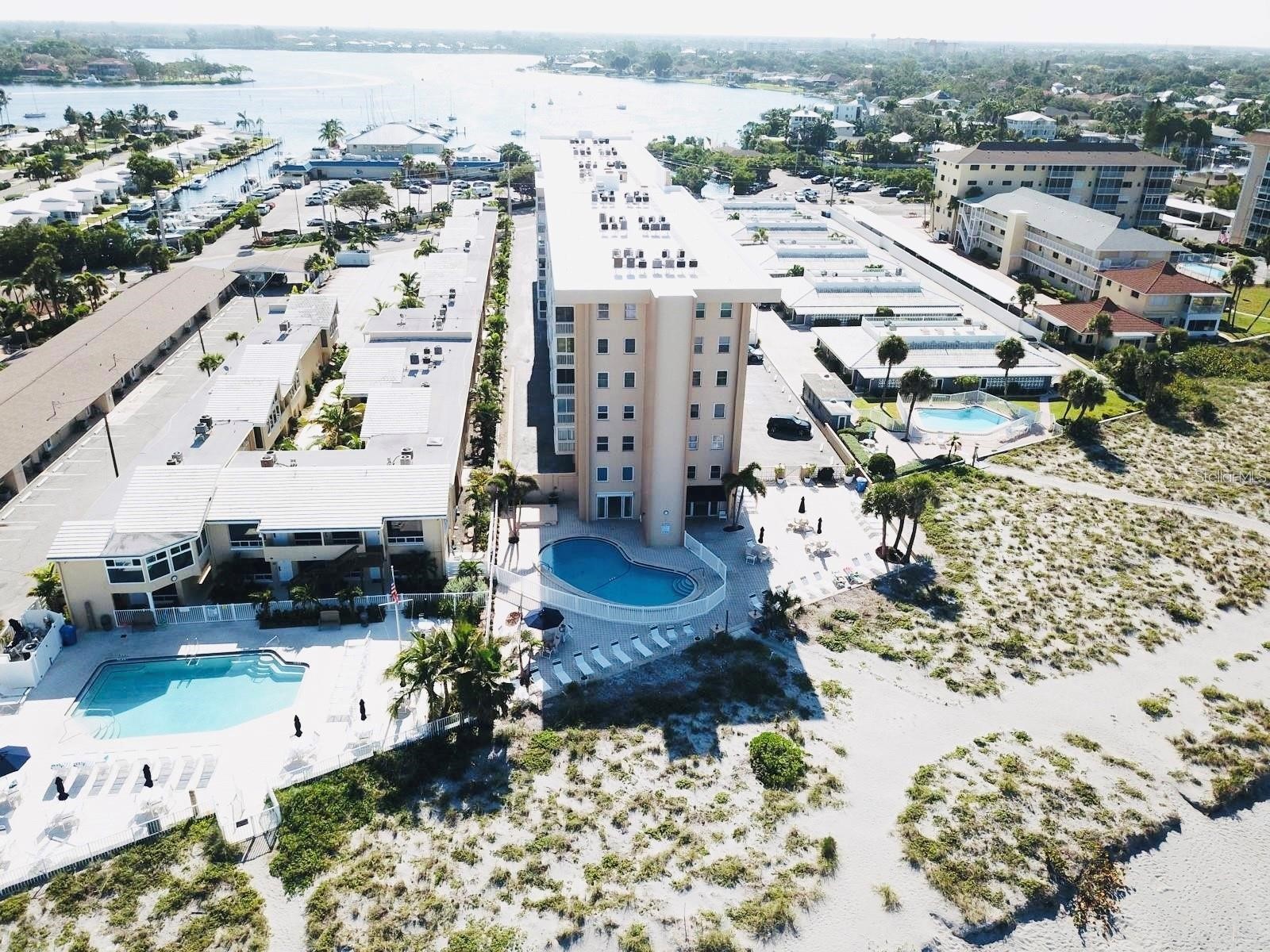 1255 TARPON CENTER DRIVE 612