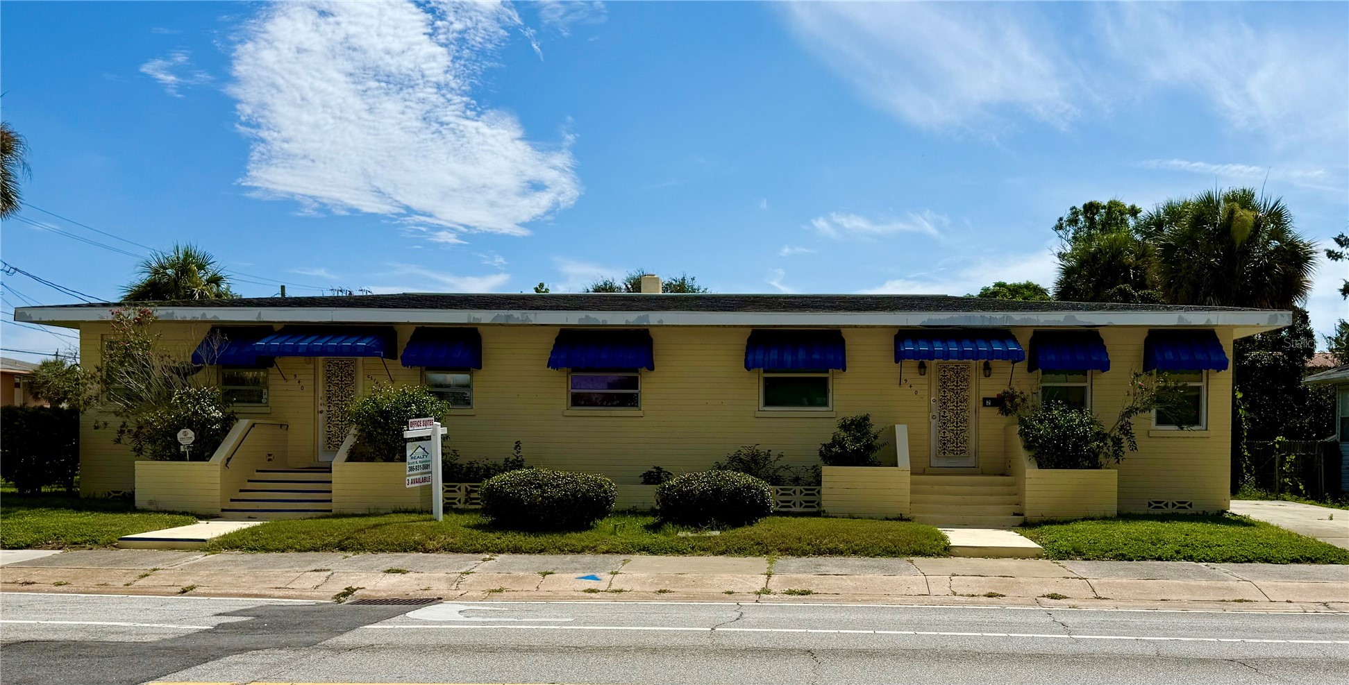 940 N HALIFAX DRIVE