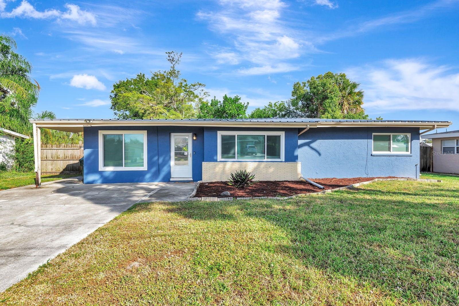 2127 LEE LANE