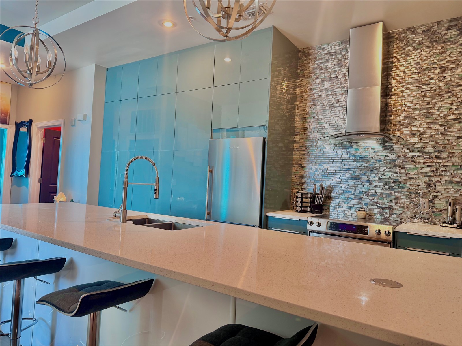 1238 E KENNEDY BOULEVARD 1001