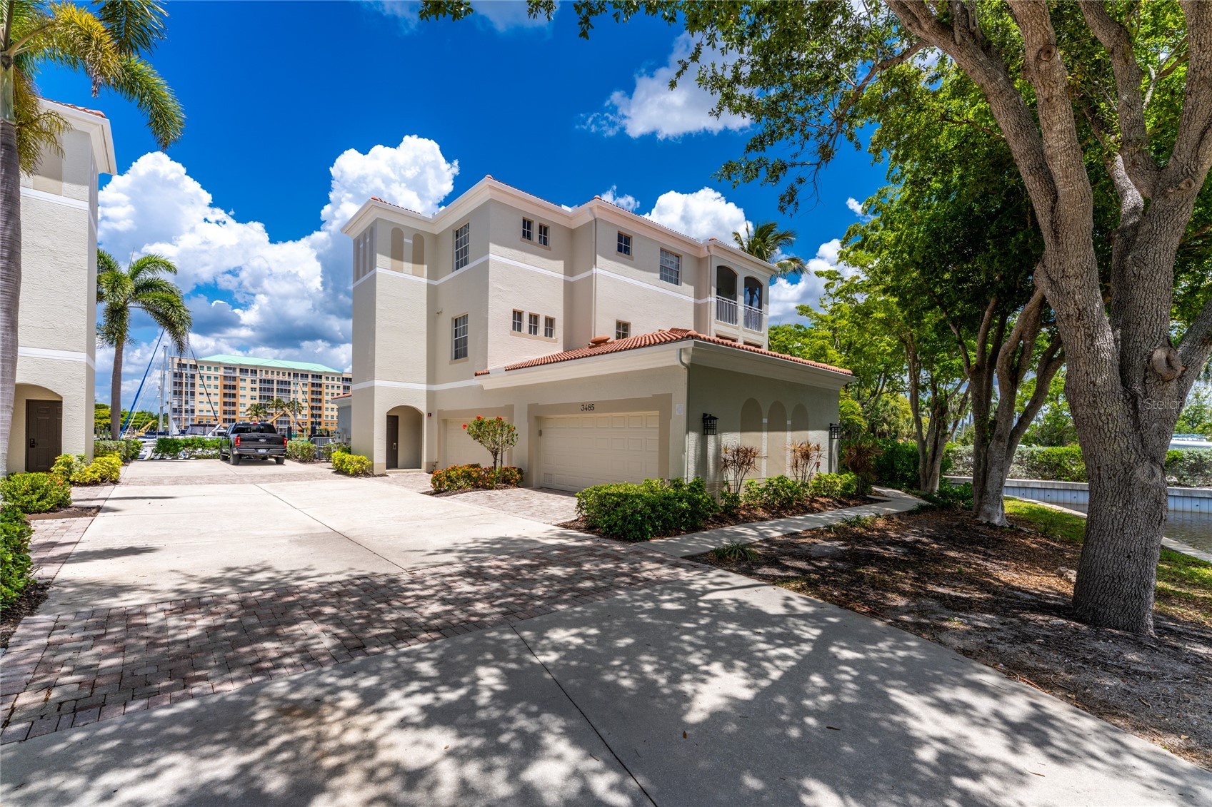 3485 SUNSET KEY CIRCLE 101