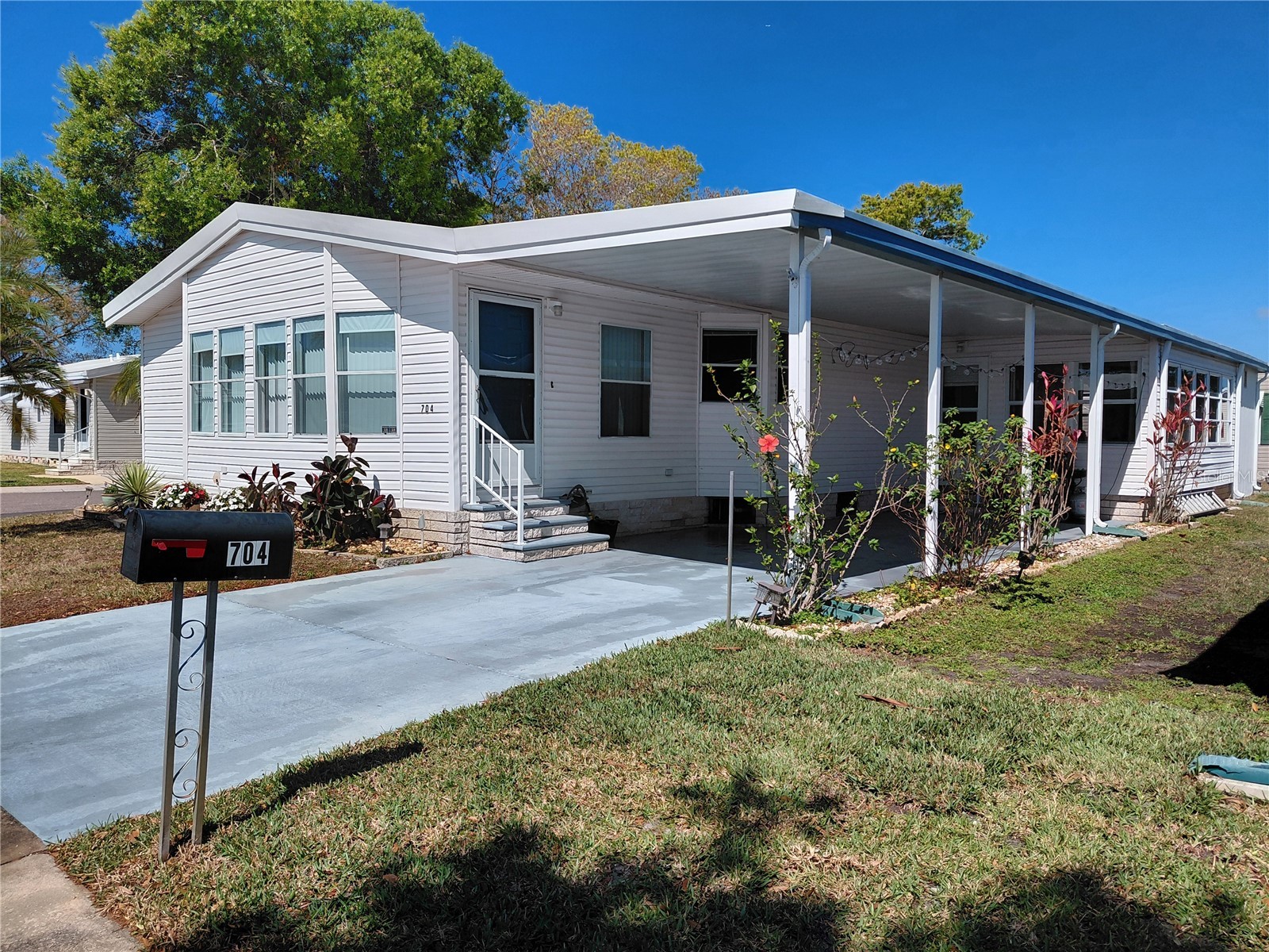 1001 STARKEY ROAD 704