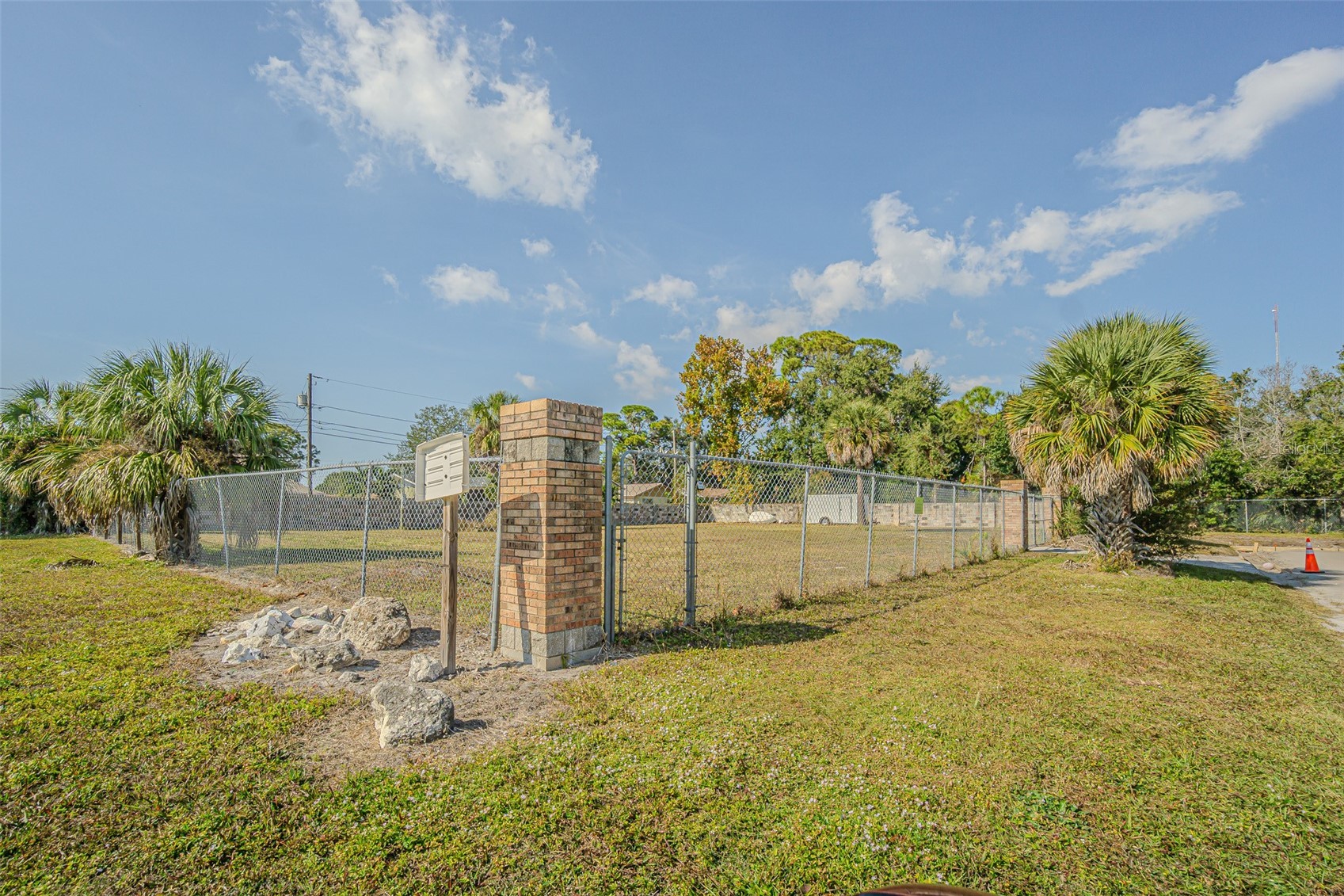 7598 90TH STREET