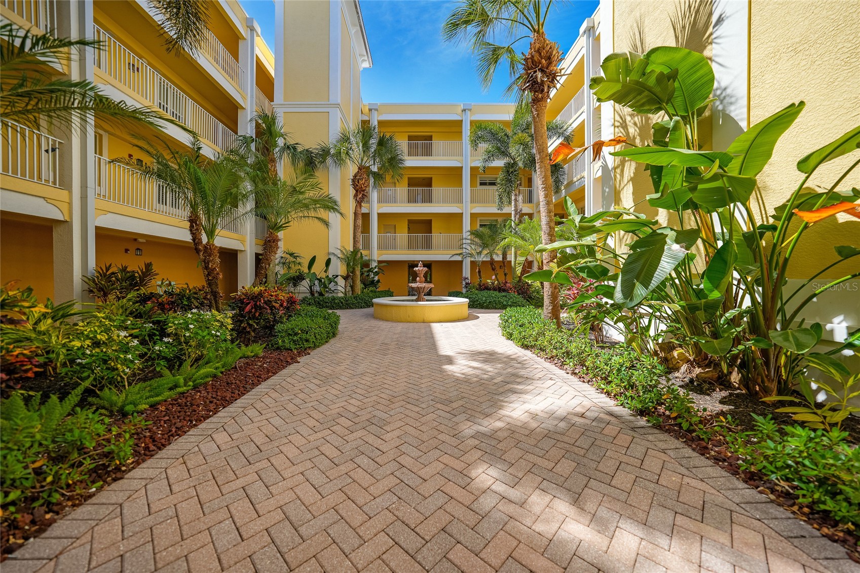 255 WEST END DRIVE 3306