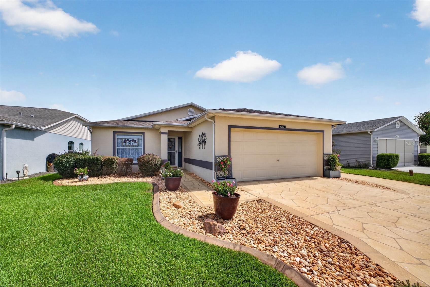 1019 EAGLES LANDING