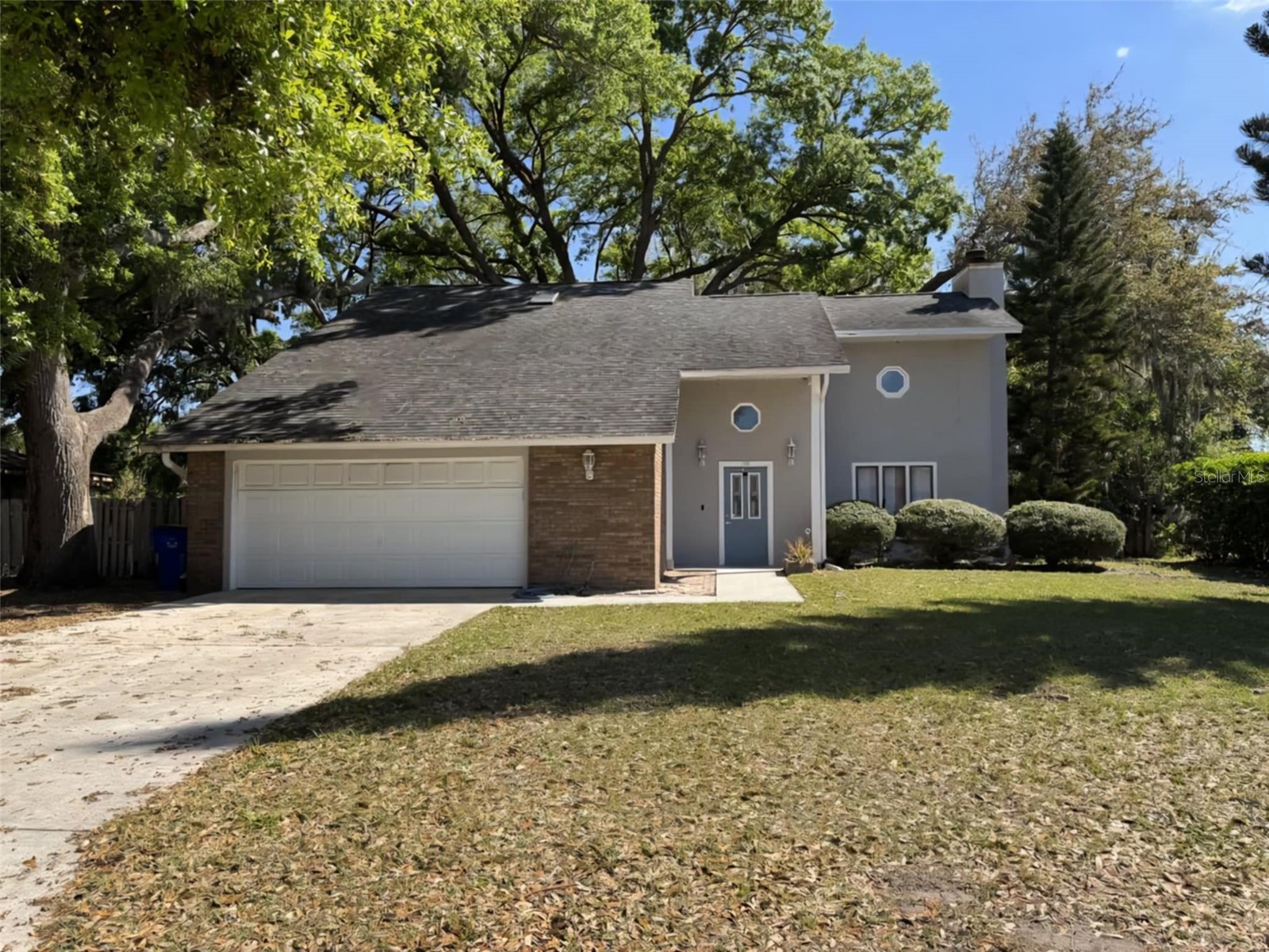 1727 CYPRESS COURT