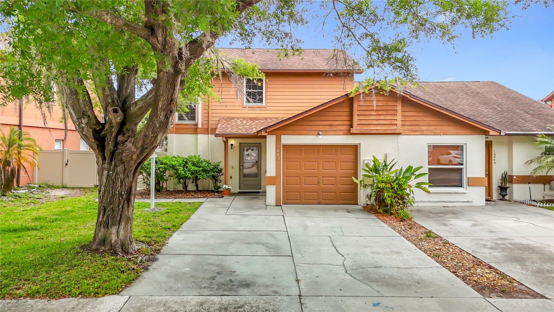 16851 LE CLARE SHORES DRIVE