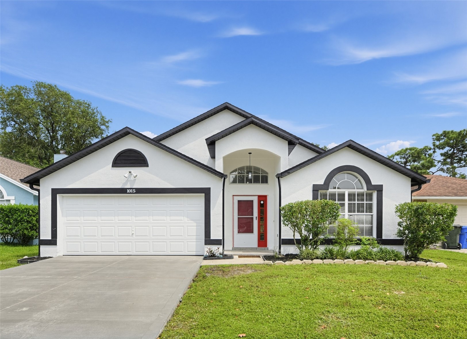 1015 BARTLETT COURT