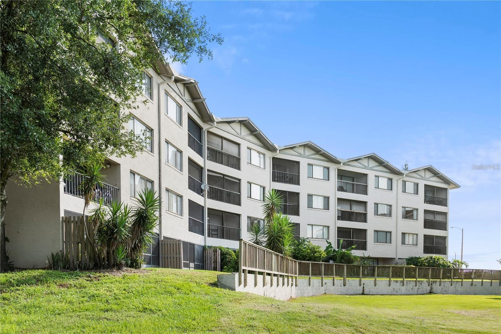 1054 LOTUS COVE COURT 633
