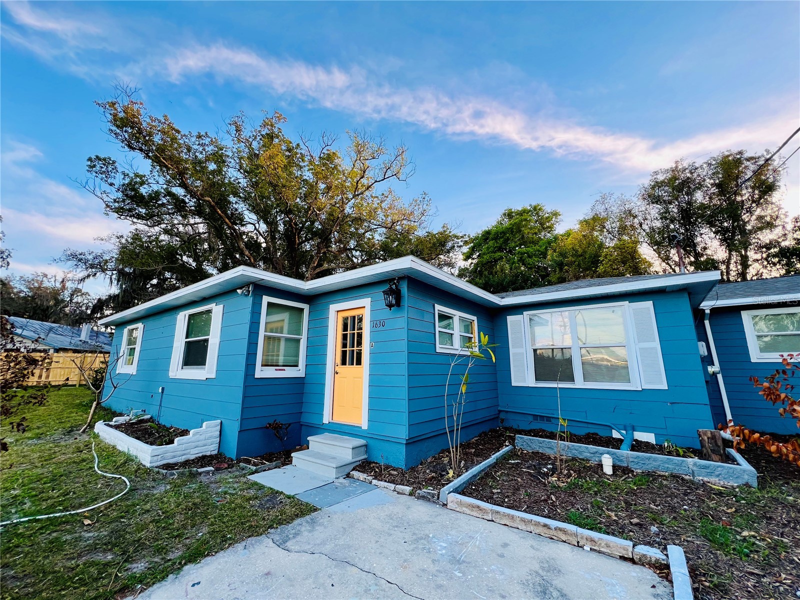 1630 HARBOR DRIVE