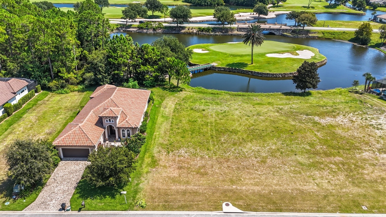 323 HIBISCUS WAY