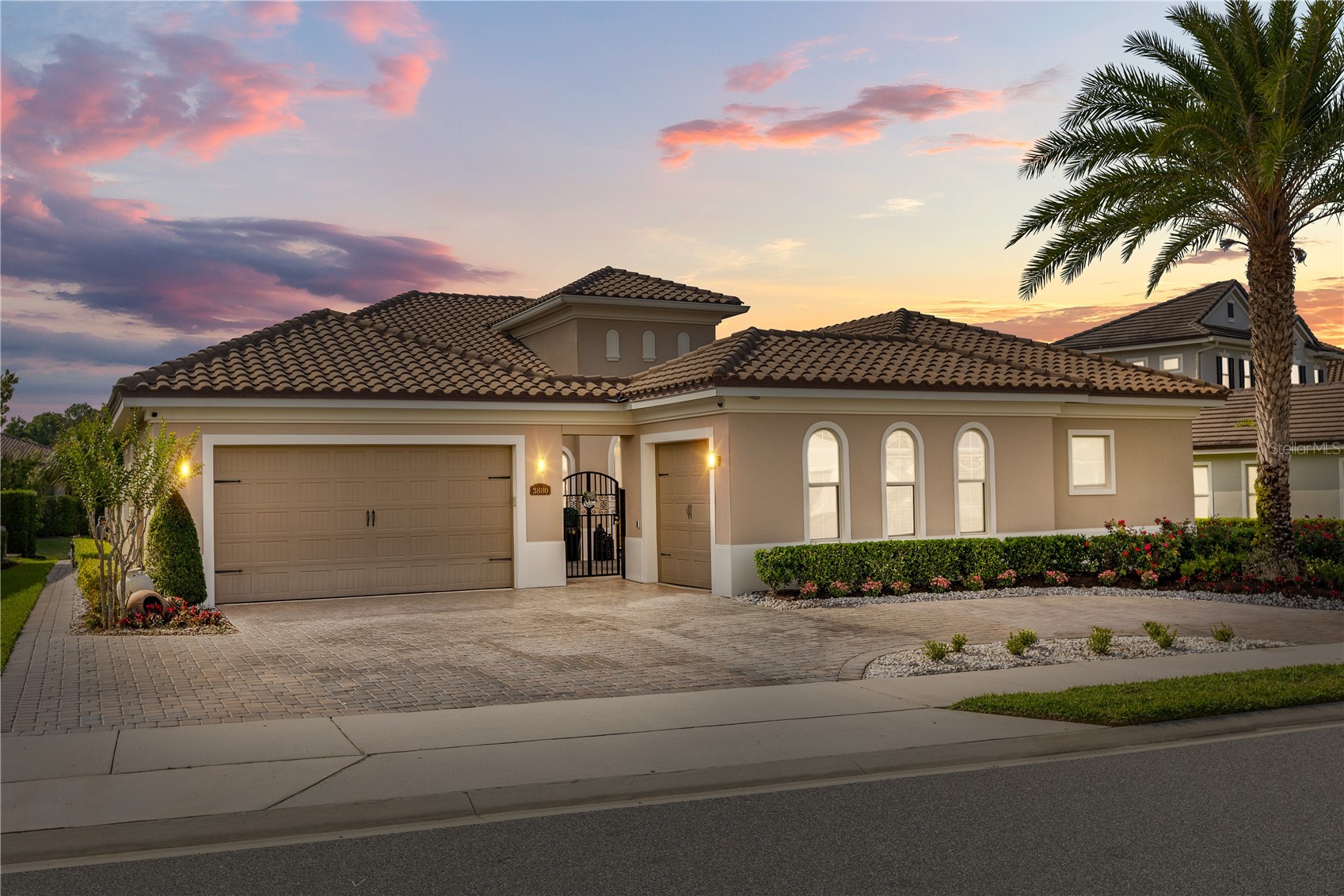 3880 GRASSLAND LOOP