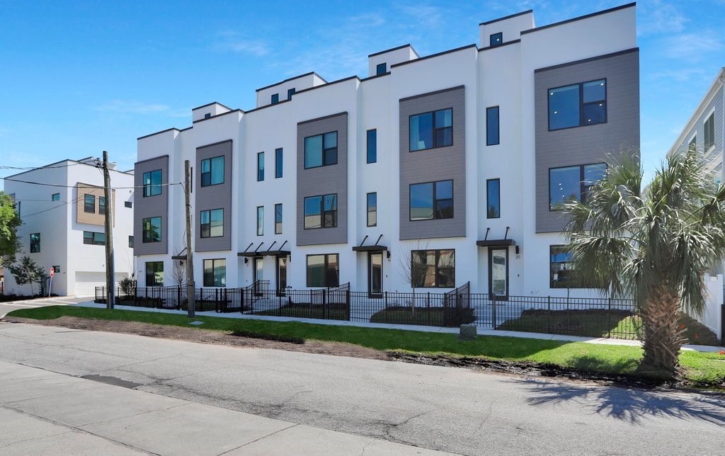 2506 W CLEVELAND STREET 20