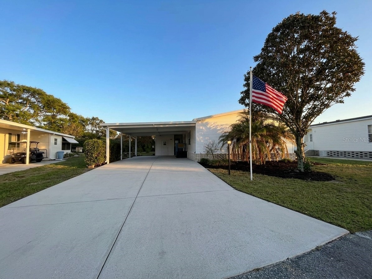 5320 LAUREL OAK DRIVE