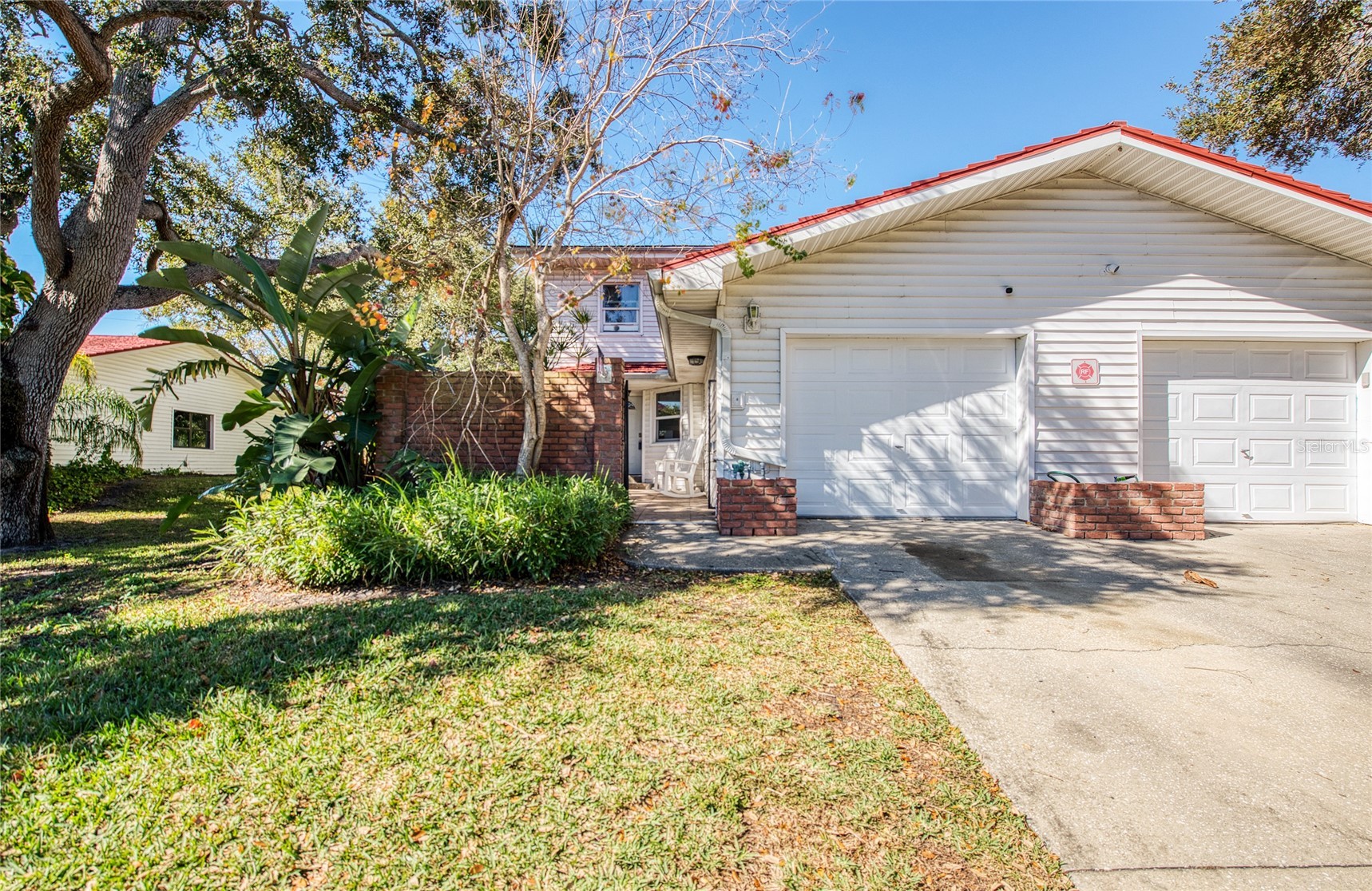 1423 WATER VIEW DRIVE W