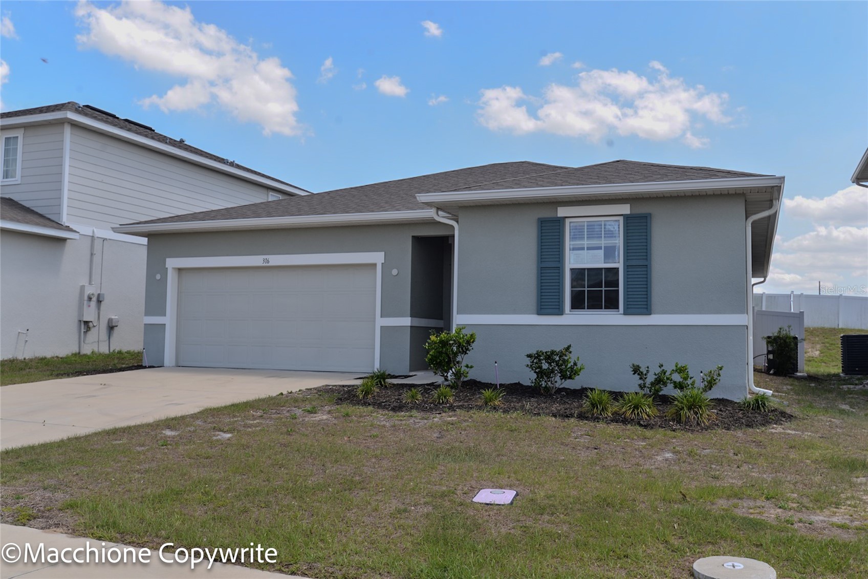 316 LAKE SMART CIRCLE