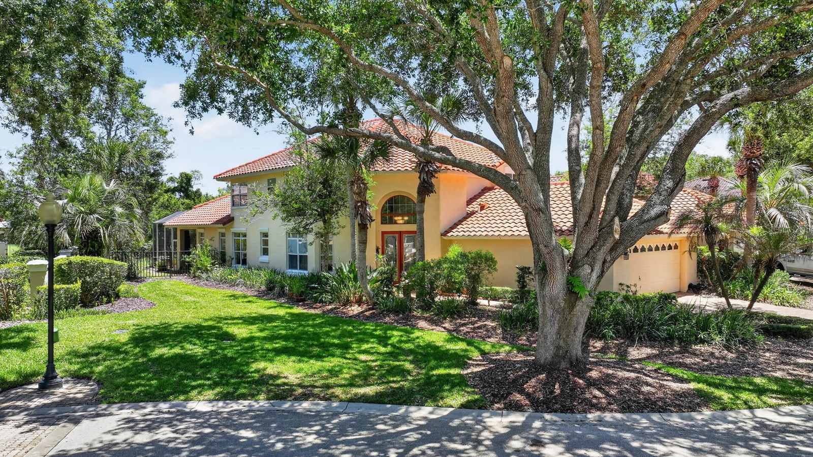10 MONTERREY DRIVE