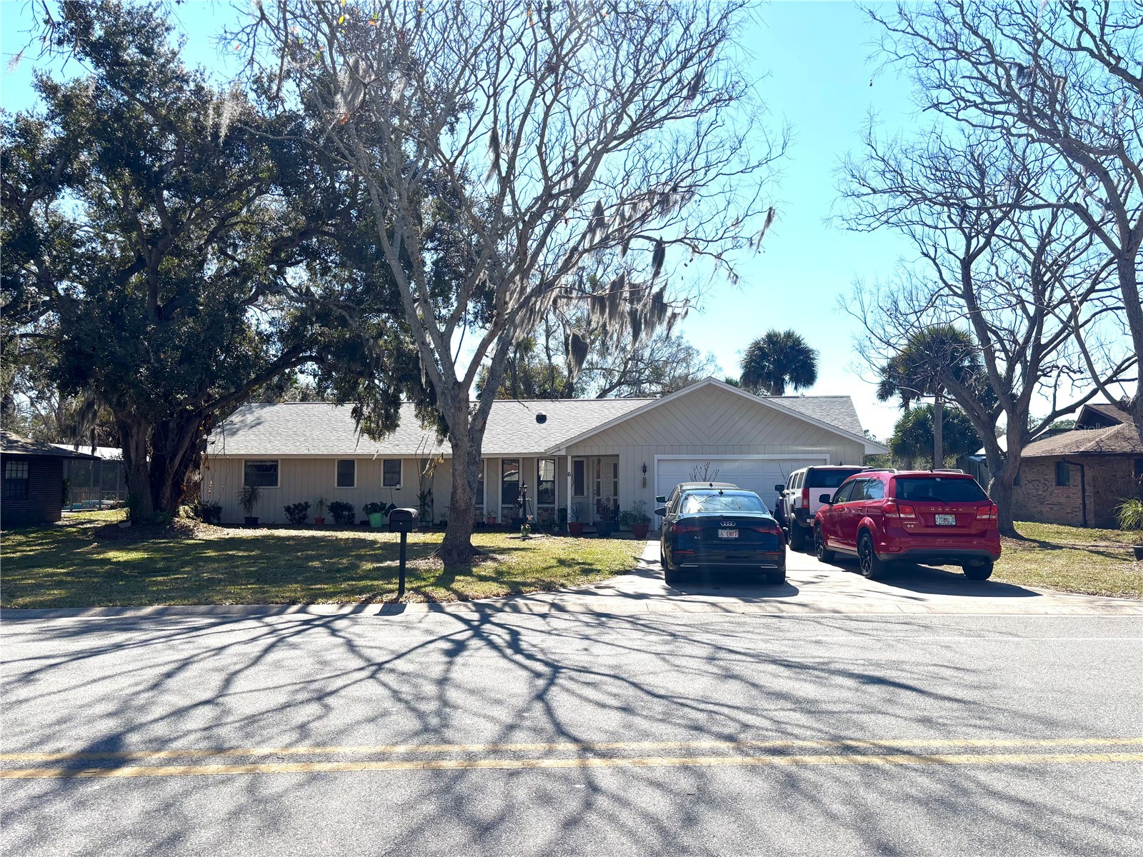 6 FAIRGREEN AVENUE