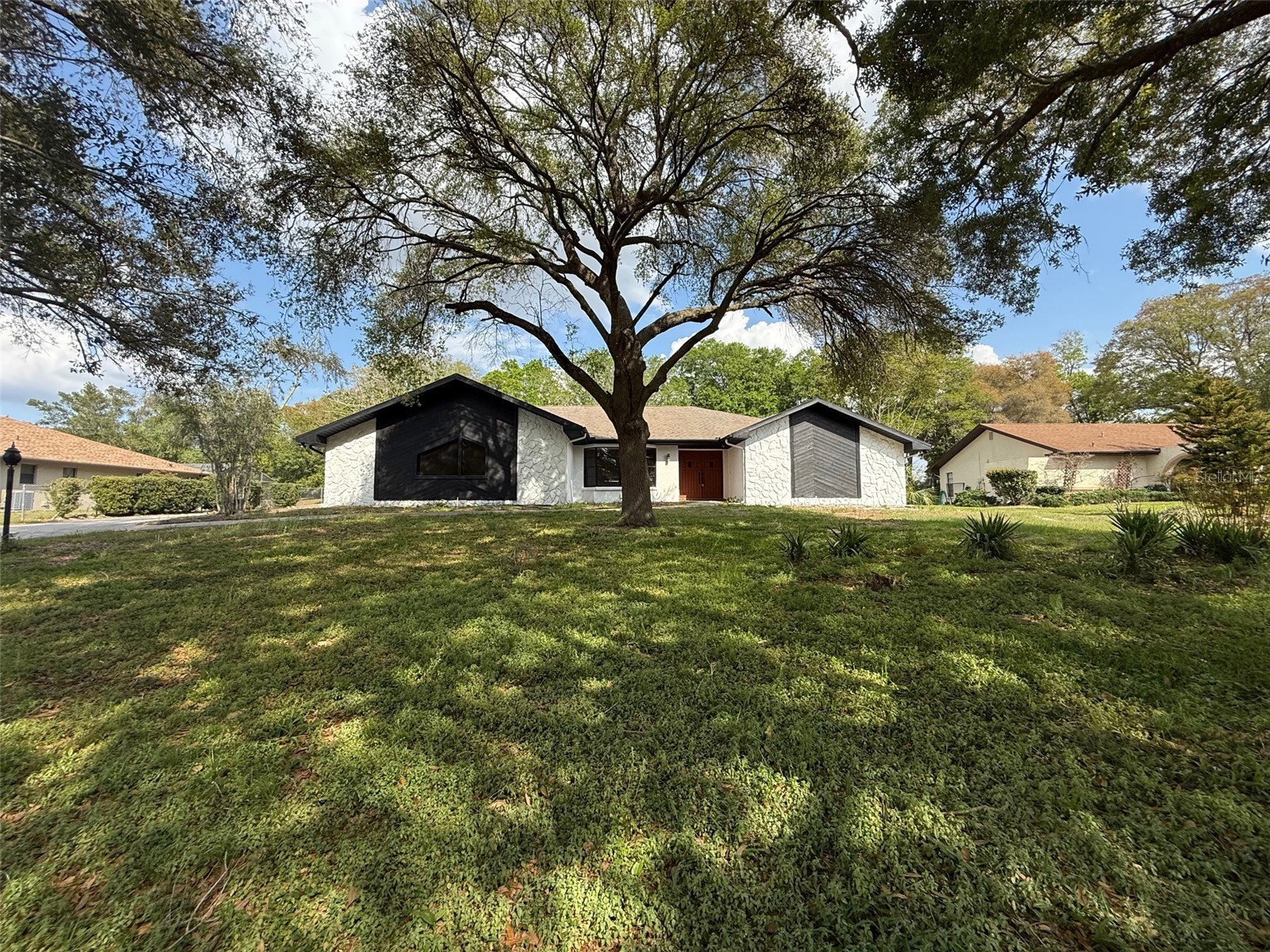 5312 SUWANNEE ROAD