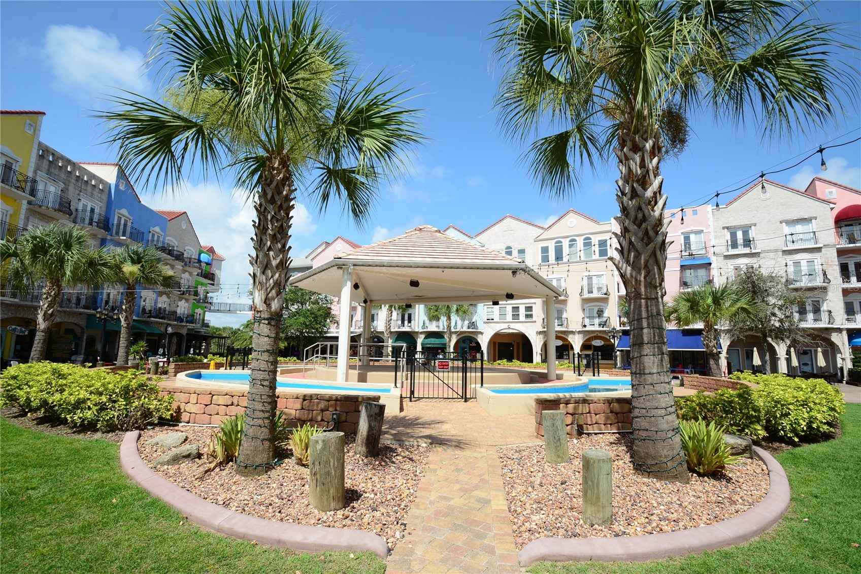 101 PALM HARBOR PARKWAY P066