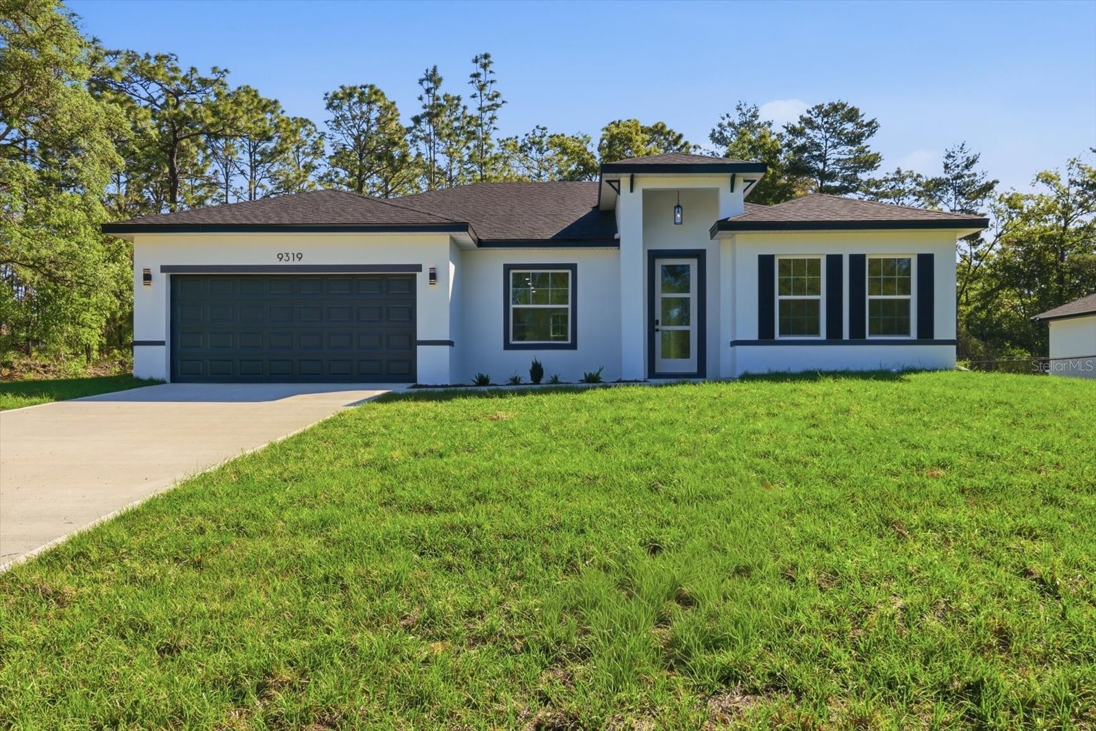 9319 N CORTLANDT DRIVE
