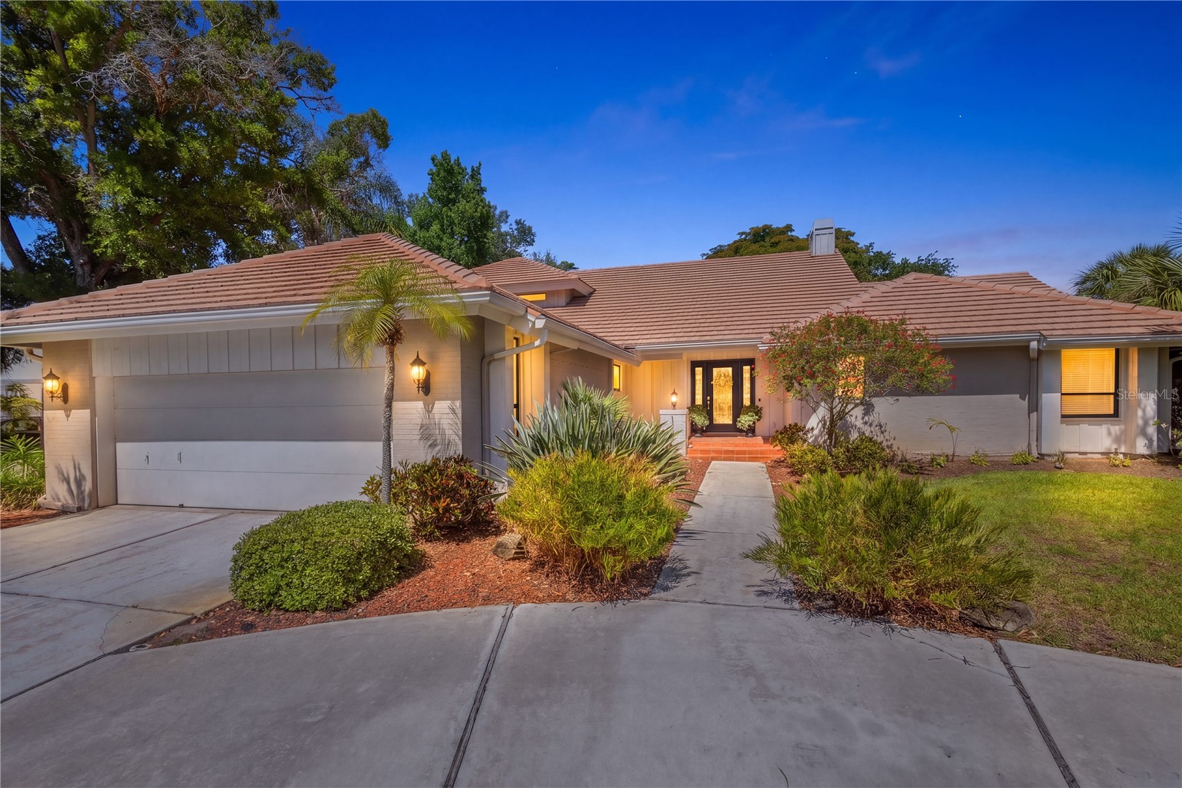 4937 LANDINGS COURT