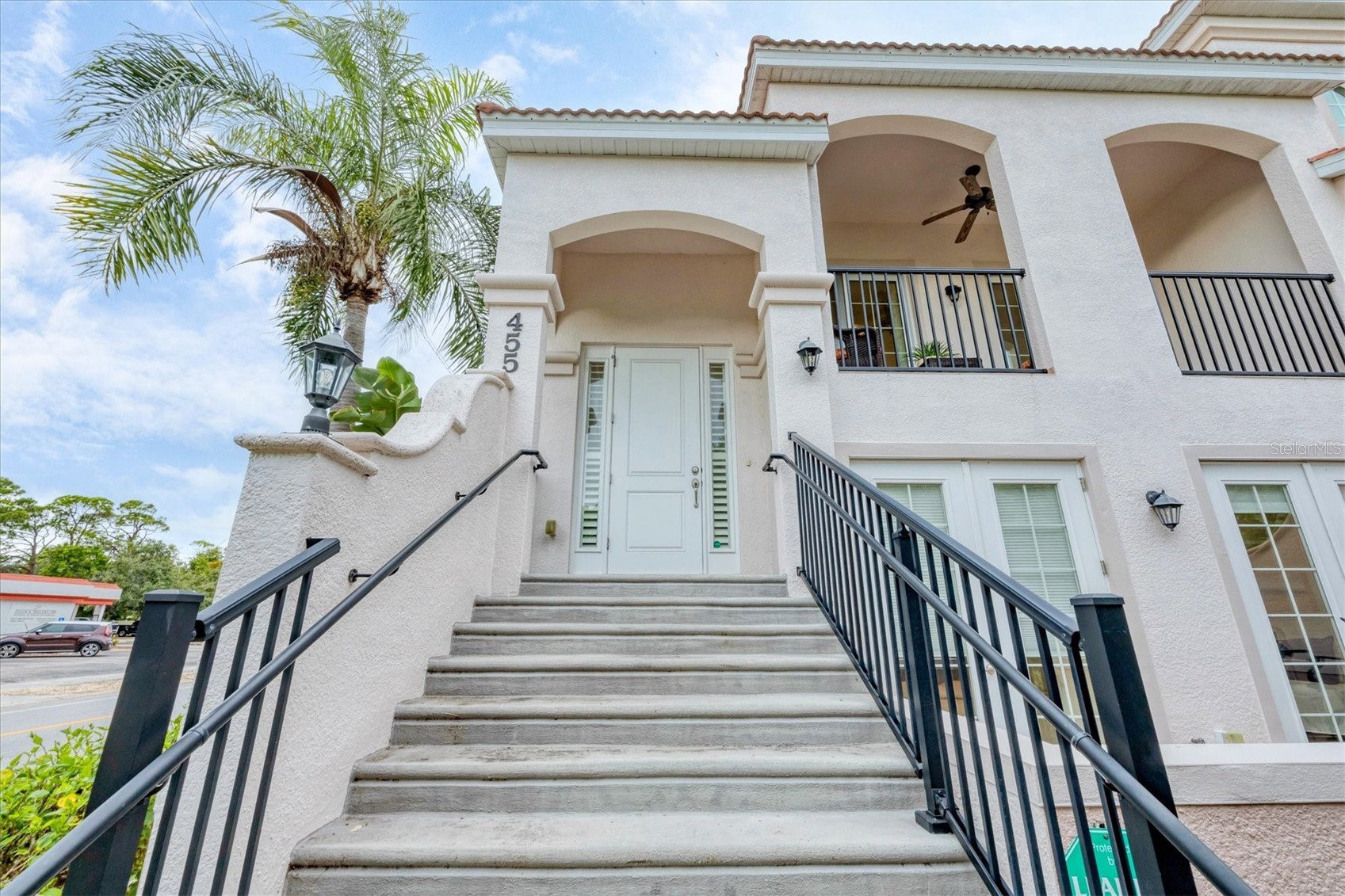455 NOKOMIS AVENUE S 455