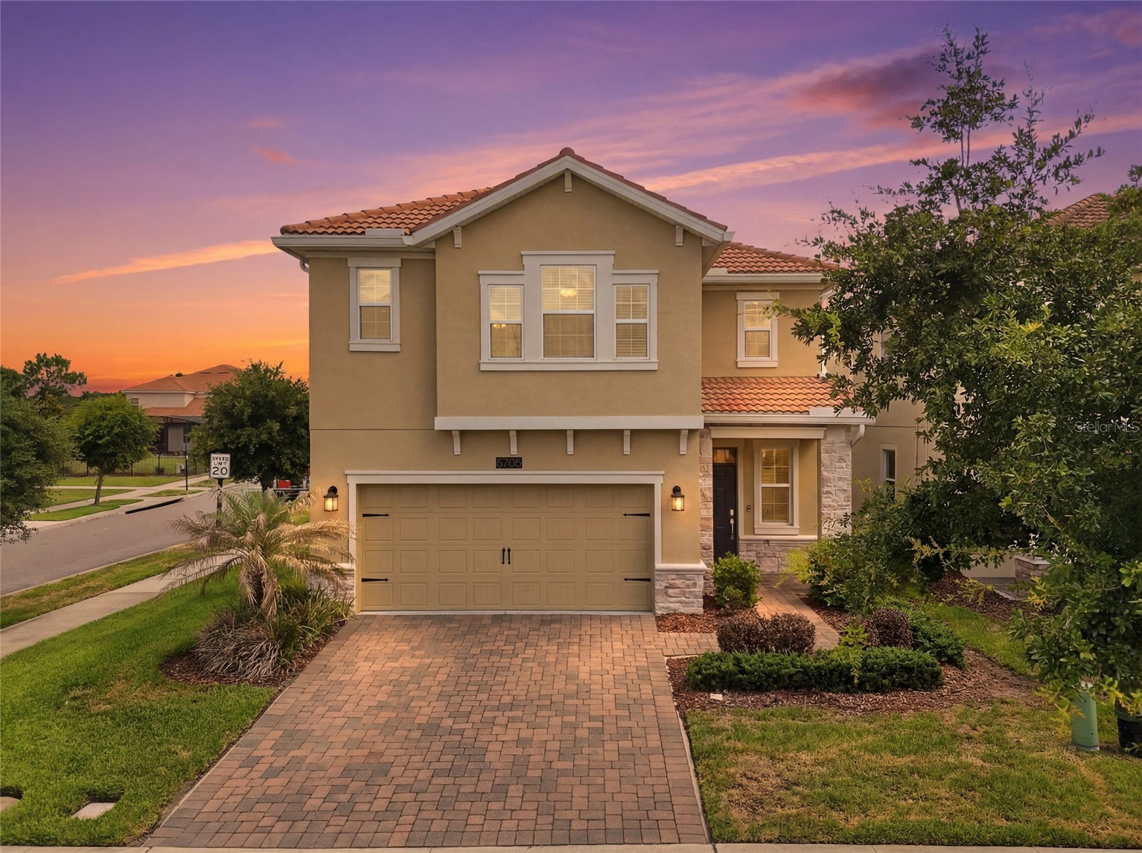 8700 PACIFIC DUNES DRIVE
