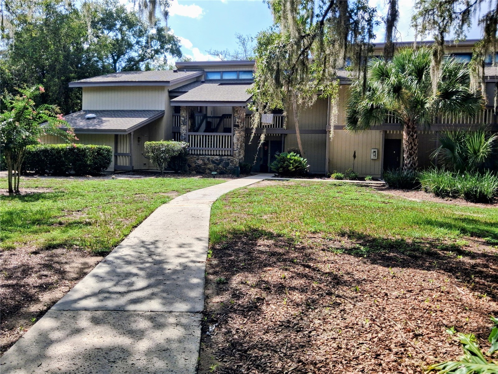 3341 CAMELOT DRIVE 3341