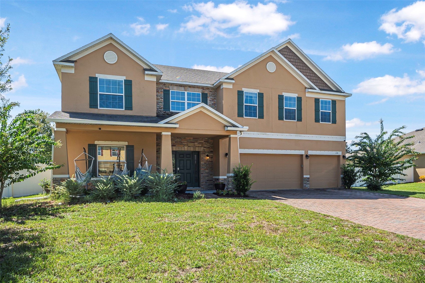 120 LOS ARBOR DRIVE