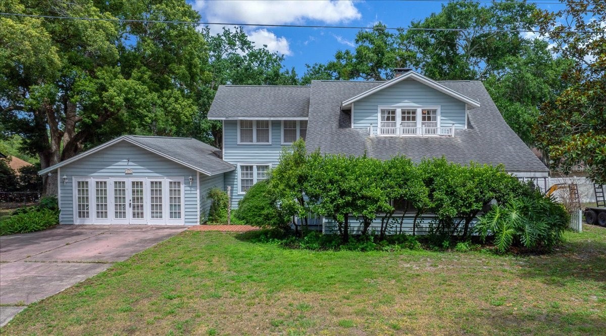 319 CARNATION COURT
