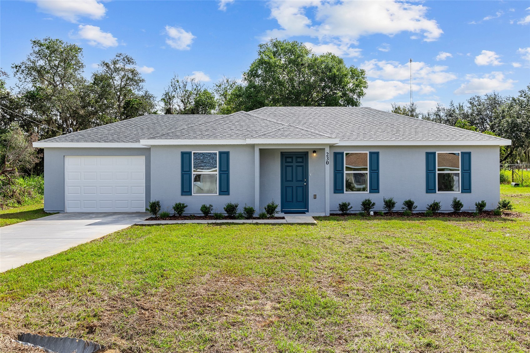 230 OAK CIRCLE