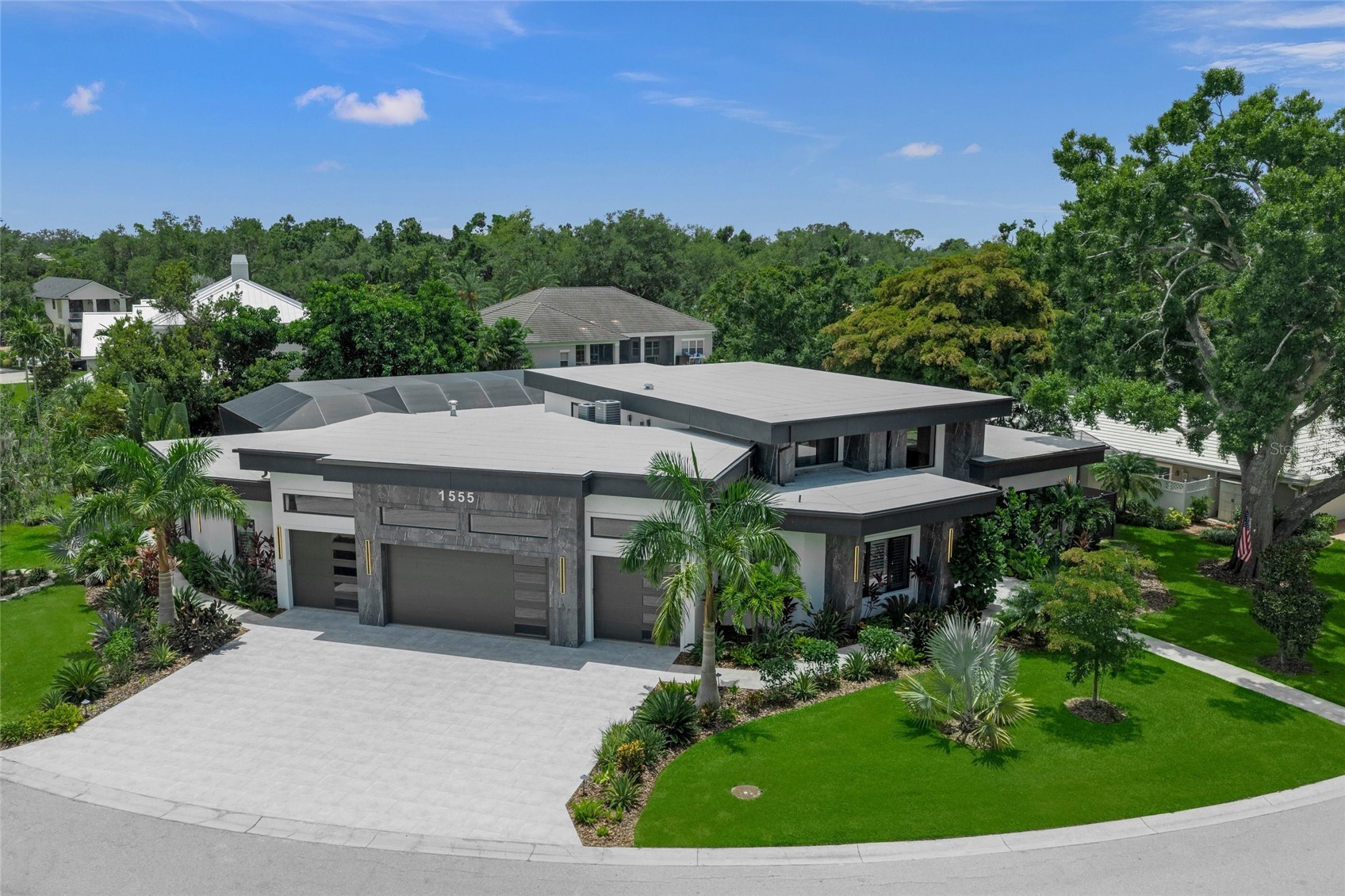 1555 EASTBROOK DRIVE
