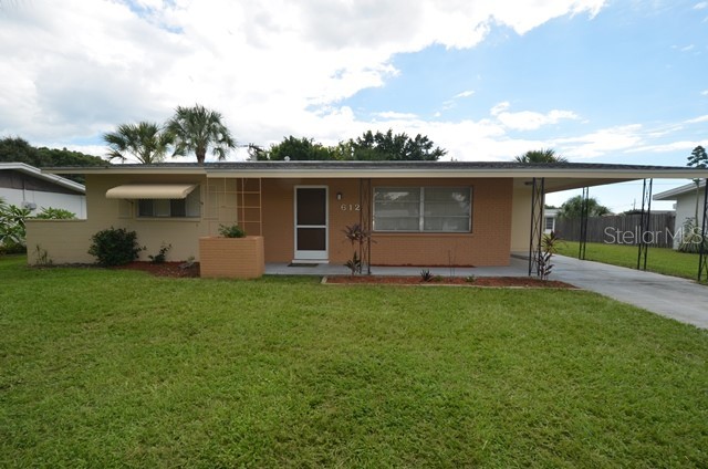 612 SHAMROCK BOULEVARD